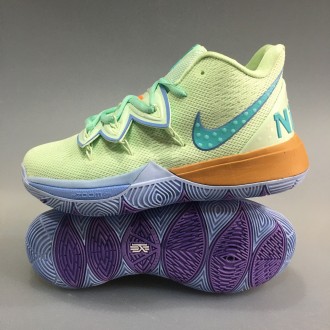 Топовые баскетбольные кроссовки от компании Nike, созданные для Кайри Ирвинга.
К. . фото 11