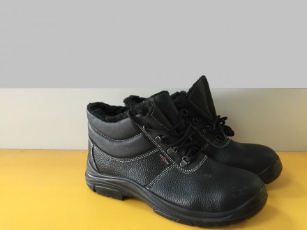 Верх обуви: натуральная кожа высокого качества с плитой « Бартон»
У. . фото 2