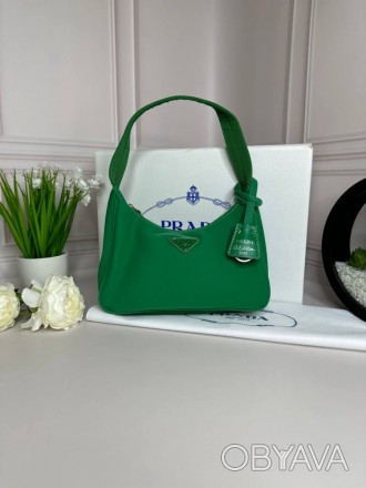 
 
 Сумка Re-Nylon Prada Re-Edition 2000 mini-bag зеленая
Модель: Сумка Prada Re. . фото 1