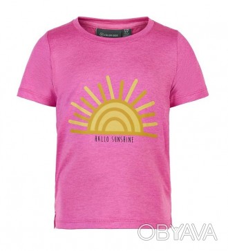 Красива кольорова дитяча футболка меланжево-рожевого кольору з жовтим принтом на. . фото 1