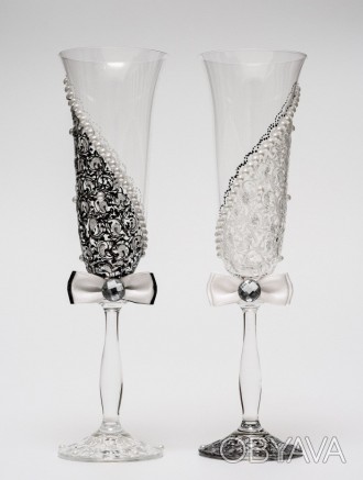 Красивые эксклюзивные свадебные бокалы в бело-черном цвете.
Больше бокалов и дру. . фото 1