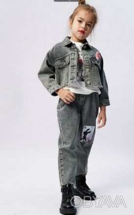 Укороченная куртка для девочки сшита из хлопковой джинсы. У неё традиционный пря. . фото 1