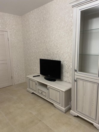 Новая 2-ух комнатная квартира с Автономным отоплением в Новострое ( ЖК Avila), э. Корбутівка. фото 3