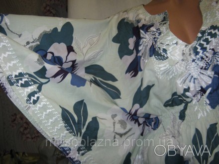  Женская блузка б/у летняя, хлопковая, мятного цвета с цветочным принтом, свобод. . фото 1
