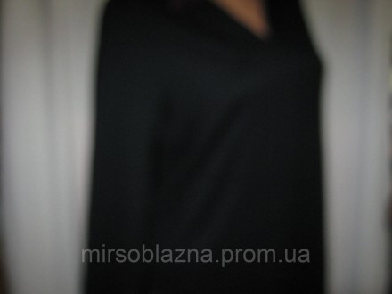 Кофта-рубашка б/у трикотажная женская, размер визуально 46-48. Черного цвета, ру. . фото 3