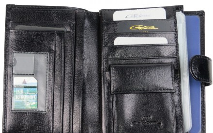 Вертикальное мужское кожаное портмоне с отделом для паспорта и визитницей Giorgi. . фото 7