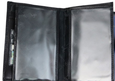 Вертикальное мужское кожаное портмоне с отделом для паспорта и визитницей Giorgi. . фото 7