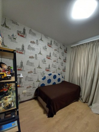 Продам 3-комнатную квартиру на Тополь-2 . Выполнен ремонт. Кухня увеличена за сч. Тополь-2. фото 8