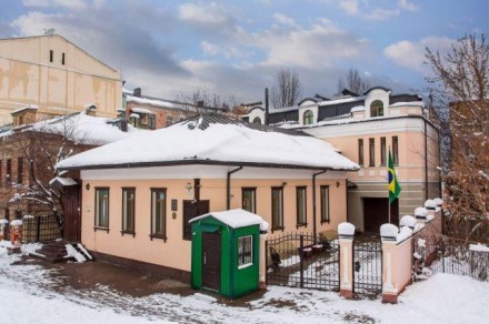 Продажа отдельно стоящее здание в исторической части Киева на Подоле по адресу у. Подол. фото 2
