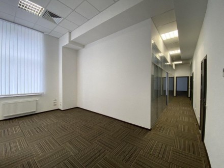 Аренда просторного офиса в Бизнес Центре класса " В " по адресу улица Елены Тели. Лукьяновка. фото 4