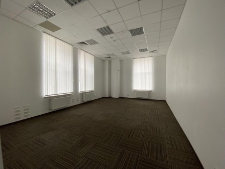 Аренда просторного офиса в Бизнес Центре класса " В " по адресу улица Елены Тели. Лукьяновка. фото 6