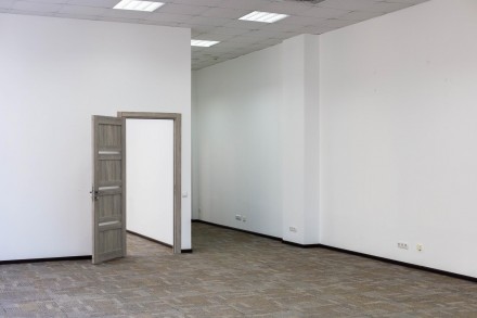 Аренда просторного офиса в центре Киева в Бизнес центре класса " В + " по адресу. Центр. фото 5