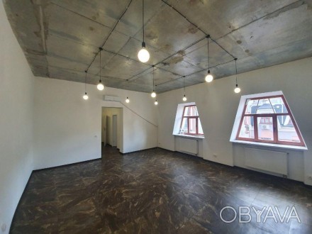 Продажа 3-х комнатной квартиры в новом кирпичном доме ы центре Киева на Воздвиже. Подол. фото 1