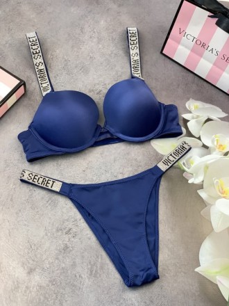 Комплект женский Victoria’s Secret Rhinestone
Трусики + топ в пакете и упаковочн. . фото 9