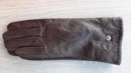 Женские демисезонные кожаные перчатки Paizong (темно-коричневые)

При покупке . . фото 2