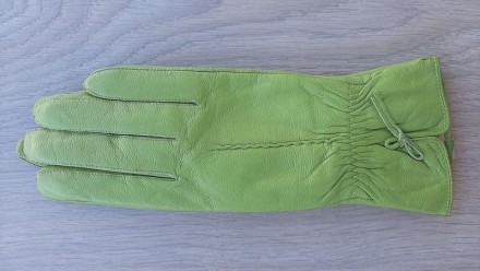 Женские зимние кожаные перчатки XG

При покупке перчаток, полная предоплата, и. . фото 2