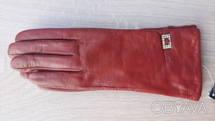Женские зимние кожаные перчатки (бордовые)

При покупке перчаток, полная предо. . фото 1