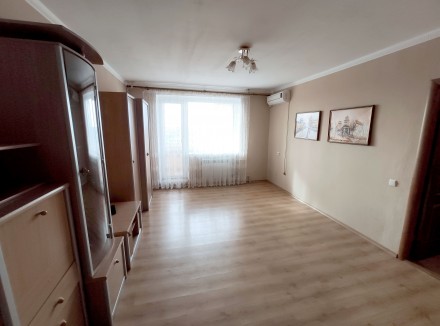 Продам отличную 3-к квартиру в кирпичной высотке, Слобожанское. Дніпро. фото 1 Продам отличную 3-к квартиру в кирпичной высотке, Слобожанское. Дніпро. фото 1