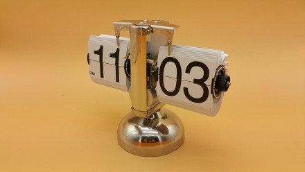Перекидные часы Flip Clock в ретро стиле удачно соединили в себе дизайн начала п. . фото 2