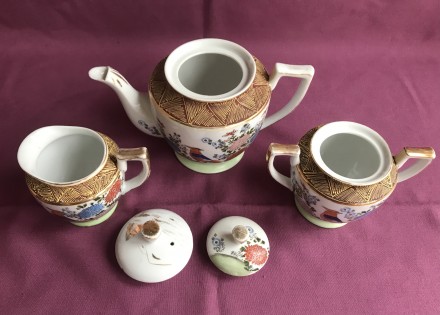 Сервиз чайный Райская птица. Фарфор. Япония. 9 предметов.
Чайник. Высота 15 см . . фото 7