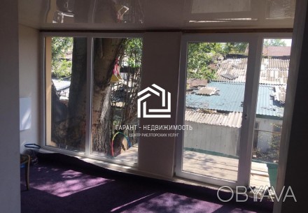 Продажа 2 -этажного дома с балконом
