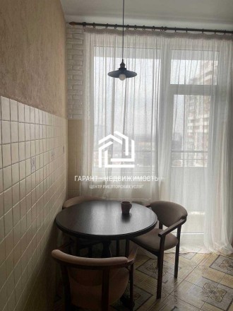 Продается 1 комнатная квартира на 16 этаже. Есть балкон. Квартира полностью уком. Киевский. фото 7