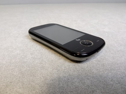 Телефон, поддержка двух SIM-карт, разрешение 320x240, камера 2 МП, слот для карт. . фото 4