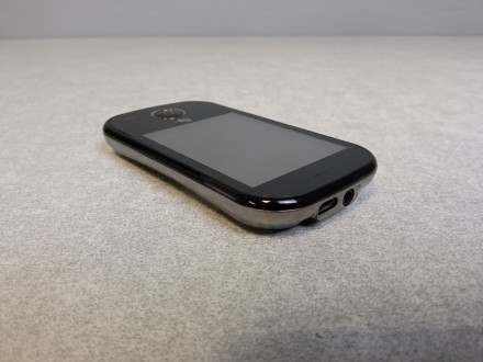 Телефон, поддержка двух SIM-карт, разрешение 320x240, камера 2 МП, слот для карт. . фото 6