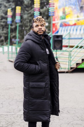 Чоловіча зимова чорна подовжена куртка пальто до коліна з плащової тканини
Верхн. . фото 3