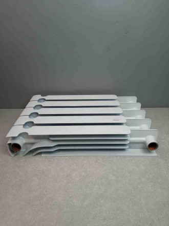 Биметаллические радиаторы изготовлены из двух металлов, стали и алюминия. Эти дв. . фото 8