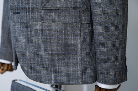 
ІНФОРМАЦІЯ ПРО ПРОДУКТ
Чоловічий сірий класичний костюм піджак в клітинку брюки. . фото 7