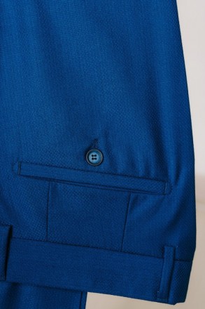 
ІНФОРМАЦІЯ ПРО ПРОДУКТ
Чоловічий синій класичний костюм піджак та штани
Піджак:. . фото 9