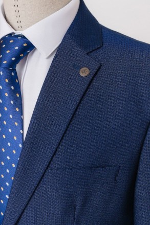 
ІНФОРМАЦІЯ ПРО ПРОДУКТ
Чоловічий синій класичний костюм піджак та штани
Піджак:. . фото 5