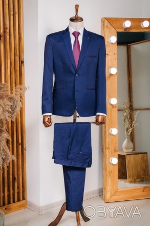 
ІНФОРМАЦІЯ ПРО ПРОДУКТ
Чоловічий синій класичний костюм піджак та штани
Піджак:. . фото 1