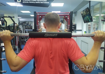 Смягчающая накладка на гриф EasyFit Optima защищает шею и плечи во время занятий. . фото 1