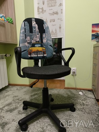 Продаю дитяче комп'ютерне крісло..Крісло чисте охайне. Крісло в доброму, ро. . фото 1