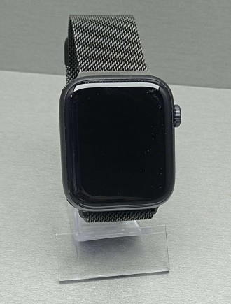 Смарт-часы Apple Watch SE 44mm Gold Aluminum Case with Starlight Sport Band
Харк. . фото 3