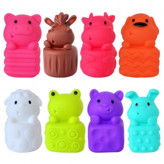 Набор из 8-ми красочных резиновых игрушек для ванной, которые при нажатии пуляют. . фото 2
