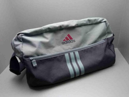 Сумки Adidas вирізняють чудову якість і оригінальний дизайн, вони виготовляються. . фото 4