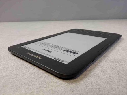 Электронная книга Amazon Kindle 3
Эргономичный дизайн позволяет читать в любом п. . фото 9