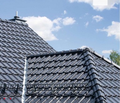 Крыша, изготовленная из керамической черепицы марки Röben, - это гарантия прочно. . фото 5