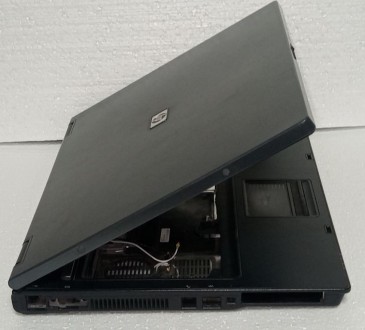 Корпус з ноутбука HP Compaq Nx6110

Стан справний. Без тріщин та сколів.
Прис. . фото 5