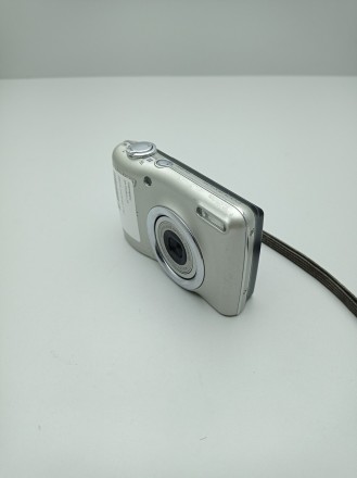 Завдяки автоматичним технологіям ця фотокамера ідеальна для прощого фотознімання. . фото 3