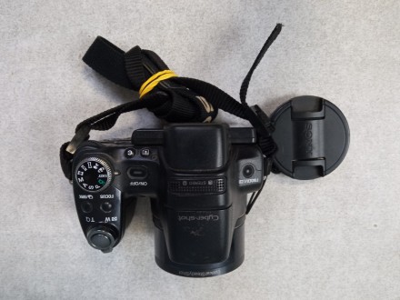 Sony Cyber-Shot DSC-HX1
Матрица 1/2.4", 9.1 Мп/Зум 20х (оптический), 40х (цифров. . фото 8