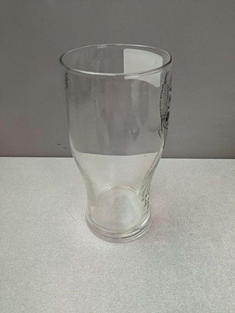 Бокал из прозрачного стекла для подачи пива. Классический дизайн бокала будет ум. . фото 5
