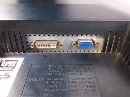 Монитор компании Samsung SyncMaster 204B — аналоговый/цифровой ЖК-монитор с разм. . фото 4