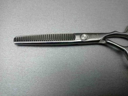 Парикмахерские ножницы Ayashi AF6030-10
Удобный эргономичный дизайн позволяет ум. . фото 3