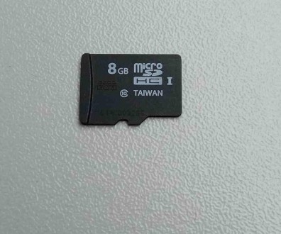 MicroSD 8Gb - компактное электронное запоминающее устройство, используемое для х. . фото 2