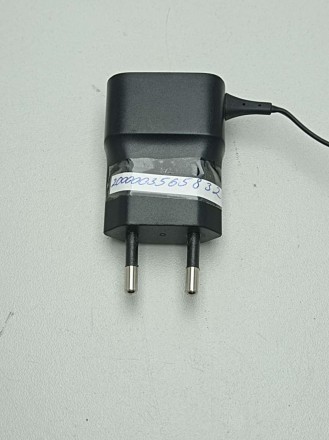 Сетевая зарядка MicroUSB. Входящее напряжение 220В, выходной ток от 0,5 до 2А 5В. . фото 3