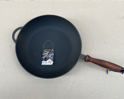 Сковорода сотейник чугунная 20 см х 5,4см с деревянной ручкой вес 1.4 кг. 
Произ. . фото 6